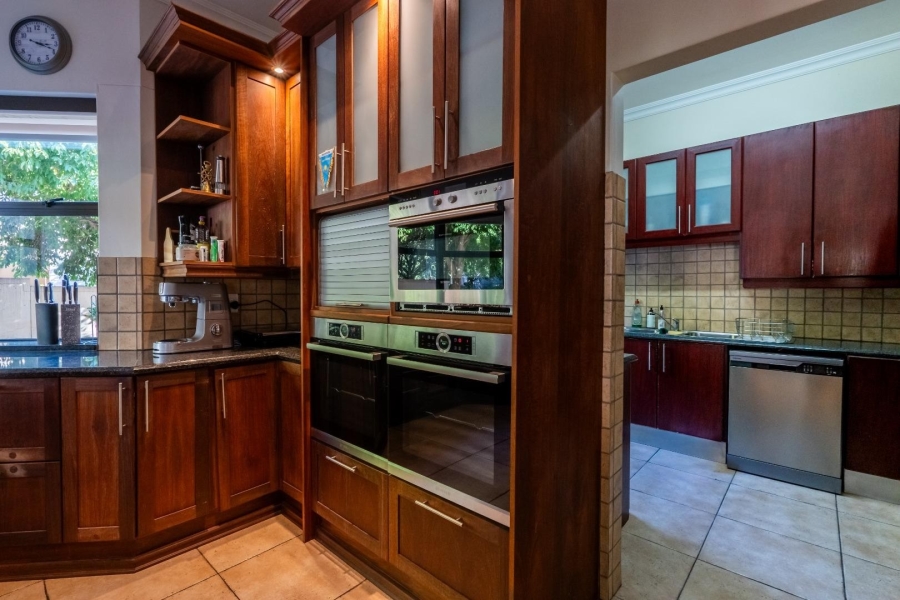 To Let 4 Bedroom Property for Rent in Boschenmeer Golf Country Estate Western Cape